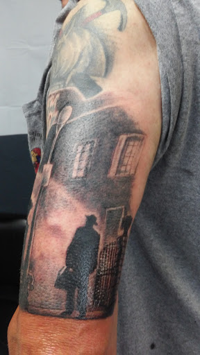 Tattoo Shop «Royal Ink», reviews and photos, 6408 Gulf Fwy, Houston, TX 77023, USA