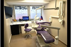 Dental Centre Saint-Denis Basilica image