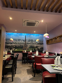 Atmosphère du Restaurant de sushis Buffet Sentier à Paris - n°10