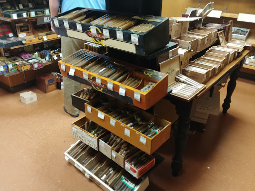 Tobacco Shop «Tinder Box Collierville», reviews and photos, 3615 S Houston Levee Rd, Collierville, TN 38017, USA