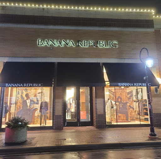 Clothing Store «Banana Republic», reviews and photos, 103 S Washington St, Naperville, IL 60540, USA