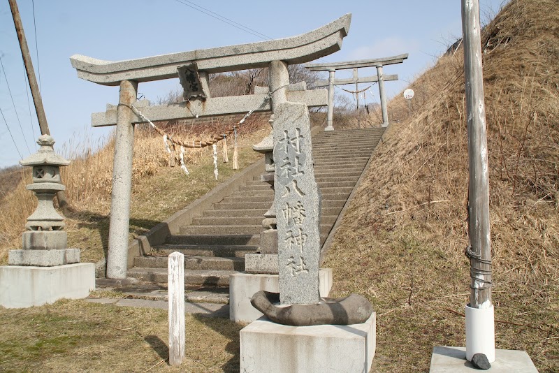 八幡神社の滝