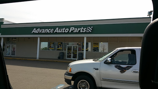 Auto Parts Store «Advance Auto Parts», reviews and photos, 4174 Lakeville Rd, Geneseo, NY 14454, USA