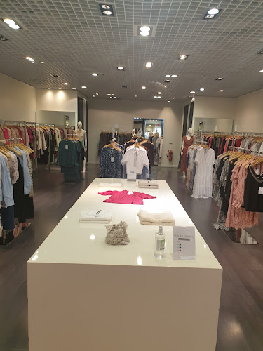 Magasin de vêtements pour femmes Magasin d'usine ZAPA Paris Nord II Gonesse