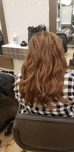 Shopping Mall «Lincoln Heights Village Shopping Center», reviews and photos, 4701-4737 E. E Douglas Ave, Wichita, KS 67218, USA