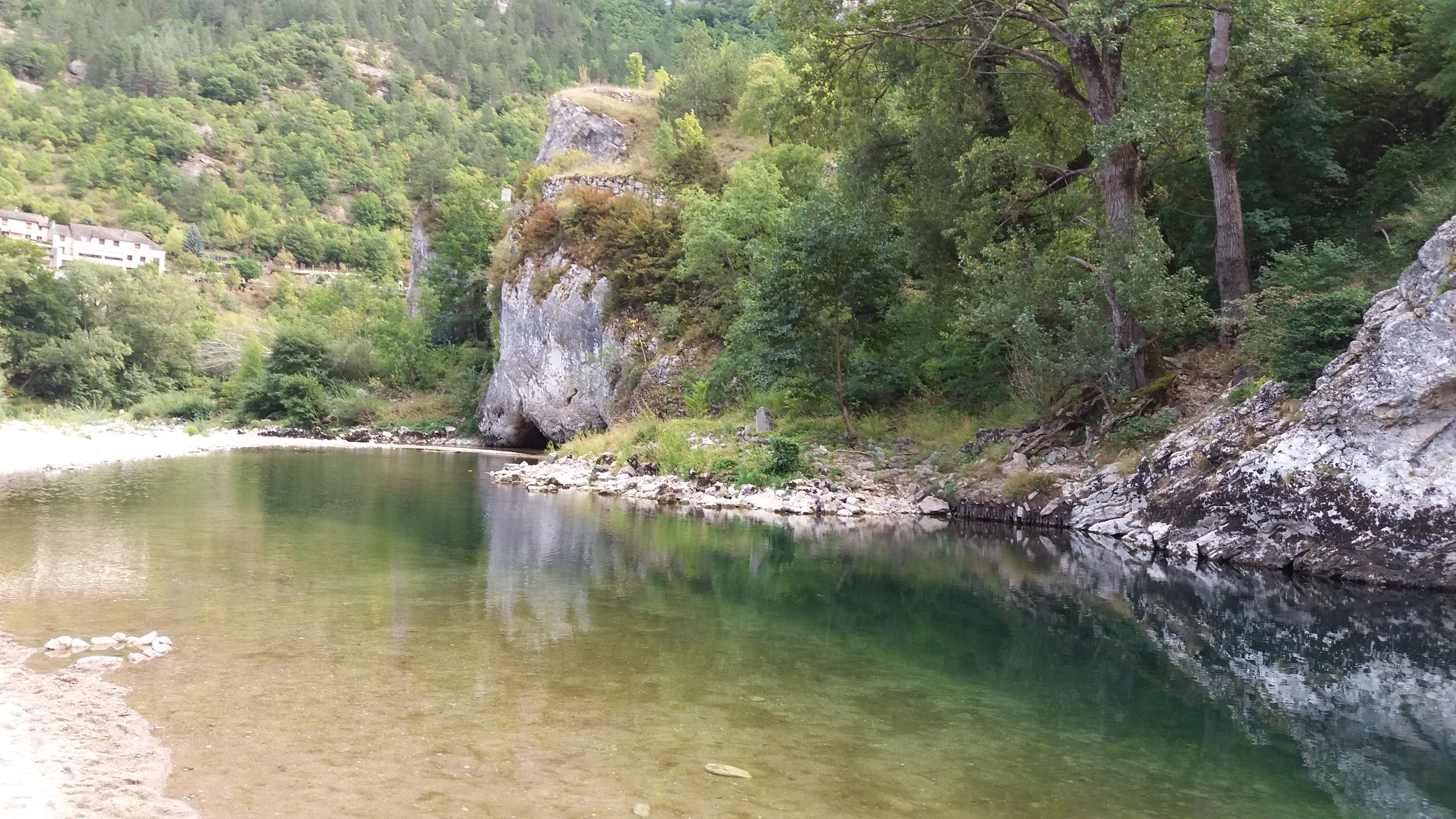 Photo n° 24 de l'avis de Nicolas.e fait le 11/09/2017 à 14:35