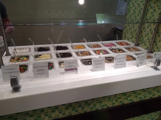 Frozen Yogurt Shop «Yogurtland Costa Mesa- Baker Street», reviews and photos, 1450 Baker St, Costa Mesa, CA 92626, USA