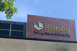 Honey Daily Salon & Beauty image