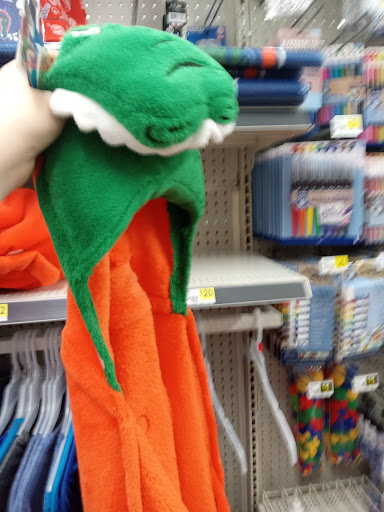 Shopping Mall «Village Square Shopping Center», reviews and photos, 2800 Recker Hwy, Winter Haven, FL 33880, USA