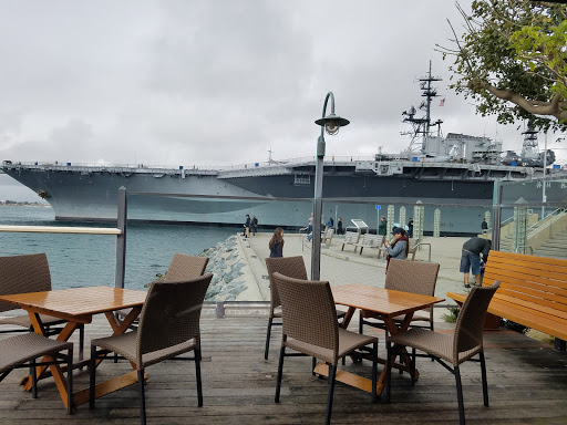 Seafood Restaurant «Fish Market Restaurant», reviews and photos, 750 N Harbor Dr, San Diego, CA 92101, USA