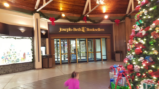 Shopping Mall «The Mall At Lexington Green», reviews and photos, 161 Lexington Green Cir, Lexington, KY 40503, USA