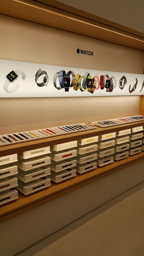 Computer Store «Apple Woodland», reviews and photos, 3195 28th St SE, Grand Rapids, MI 49512, USA