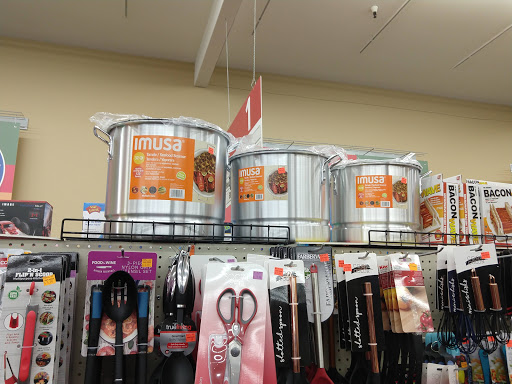 Grocery Store «Grocery Outlet Bargain Market», reviews and photos, 2060 River Rd, Eugene, OR 97404, USA