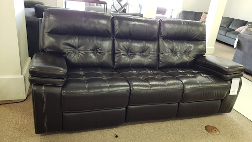 Shopping Mall «Golf Mill Shopping Center», reviews and photos, 239 Golf mill Center, Niles, IL 60714, USA