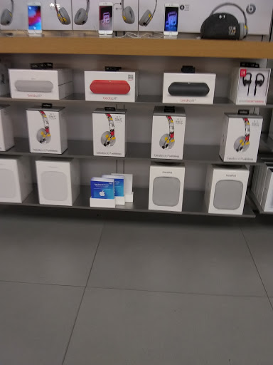 Computer Store «Apple Vintage Faire», reviews and photos, 3401 Dale Rd, Modesto, CA 95356, USA