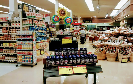 Grocery Store «Jewel-Osco», reviews and photos, 8730 Dempster St, Niles, IL 60714, USA