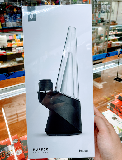 Tobacco Shop «Naga smoke shop», reviews and photos, 7540 N Dale Mabry Hwy, Tampa, FL 33614, USA