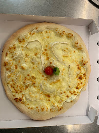 Plats et boissons du Pizzeria PIZZA CHEZ VOUS LES ARCS - n°4