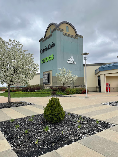 Shopping Mall «Cincinnati Premium Outlets», reviews and photos, 400 Premium Outlets Dr, Monroe, OH 45050, USA