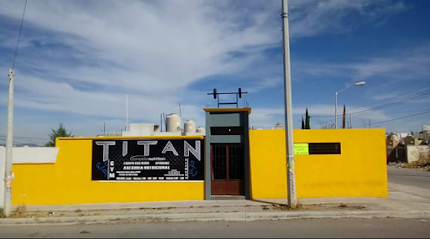 Titan Gym - Blvd. Sta. Elena, Parajes de Sta Elena, 25084 Saltillo, Coah., Mexico