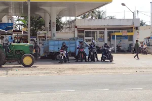 Bharat Petroleum Fuel Station image
