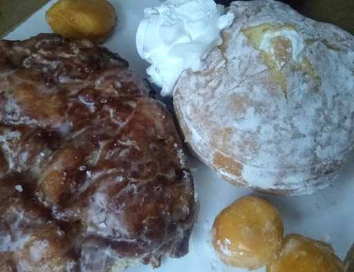 Donut Shop «Puffy Cream Donuts Plus», reviews and photos, 3390 Coachman Rd, Eagan, MN 55121, USA
