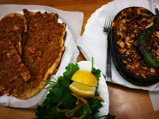 Uzun Taşfırın - Uzun Imbiss Bäckerei - Mannheim (Holzfeuerofen Restaurant) (Taşfırını)