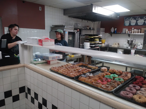 Donut Shop «Whistlestop Donuts», reviews and photos, 420 E 9th St, Hopkinsville, KY 42240, USA