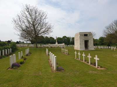 Glageon Communal Cemetery and Extension à Glageon