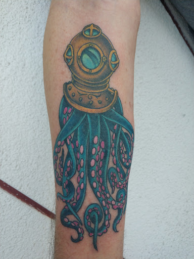 Tattoo Shop «First Amendment Tattoo», reviews and photos, 2355 Tapo St # 10, Simi Valley, CA 93063, USA