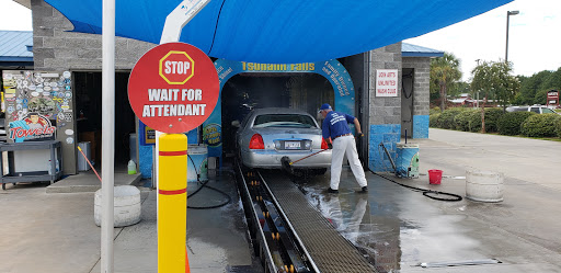 Art's Car Wash Hwy 9 en Little River