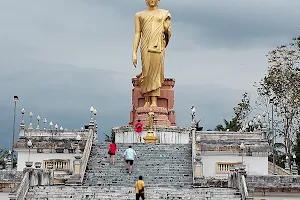 Wat Phikulthong image