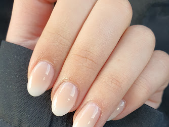 Vivid Nails & Beauty