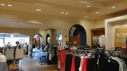 Shopping Mall «Lincolnshire Commons», reviews and photos, 900 Milwaukee Ave, Lincolnshire, IL 60069, USA