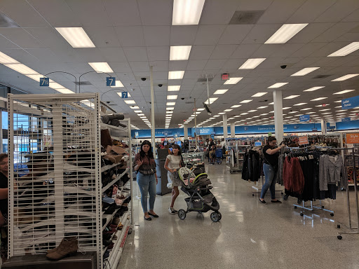 Clothing Store «Ross Dress for Less», reviews and photos, 16250 Paramount Blvd, Paramount, CA 90723, USA