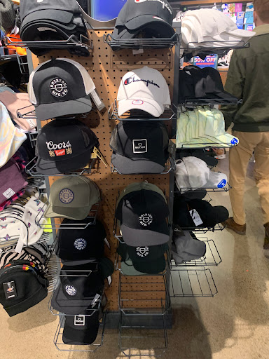 Clothing Store «Zumiez», reviews and photos, 30001 White Bear Ave #2012, Maplewood, MN 55109, USA