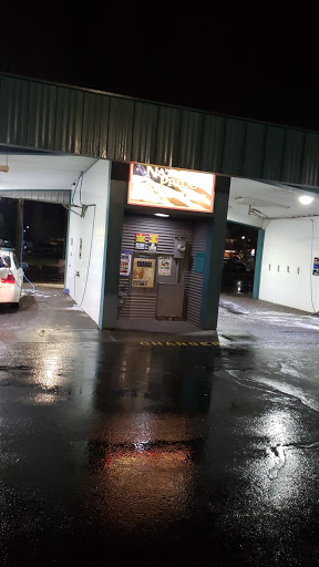 Car Wash «National Pride Car Wash», reviews and photos, 3645 SW Cedar Hills Blvd, Beaverton, OR 97005, USA