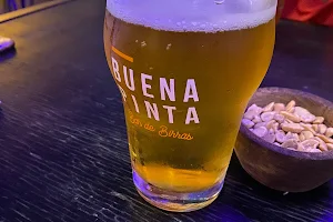 Buena pinta patio cervecero image