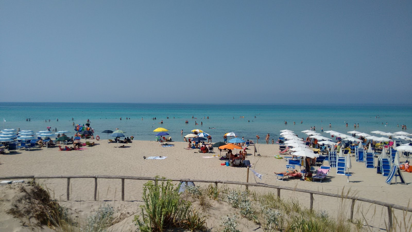 Photo de Fontanelle Beach avec rivage droit, long
