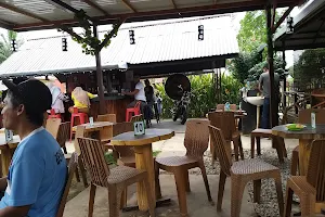 Kampung Qta "Cafe & Kolam Renang" image