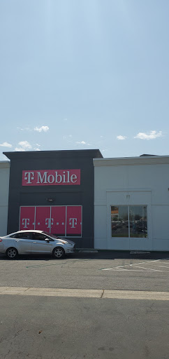 Cell Phone Store «T-Mobile», reviews and photos, 299 E 17th St a, Costa Mesa, CA 92627, USA