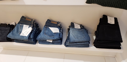 Fashion Accessories Store «Zoë», reviews and photos, 11 Hulfish St, Princeton, NJ 08542, USA