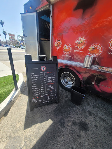 Car Detailing Service «Daytona Car Wash», reviews and photos, 216 Euclid St, Anaheim, CA 92802, USA