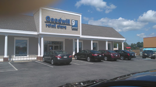 Thrift Store «Goodwill Retail Store & Donation Center», reviews and photos, 2495 Crain Hwy, Waldorf, MD 20601, USA