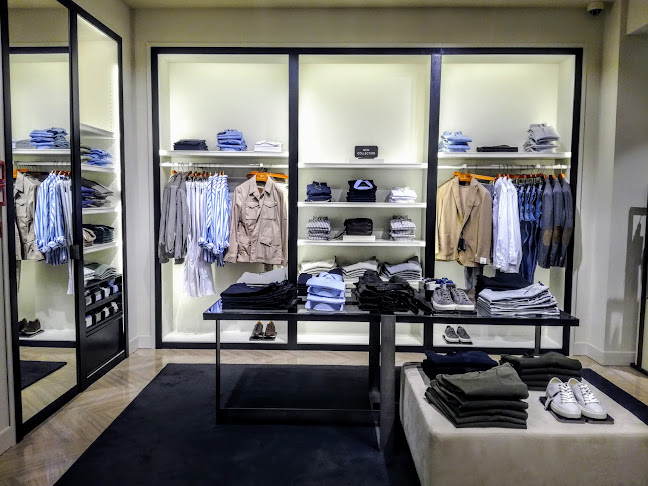 Massimo Dutti - Магазин за дрехи