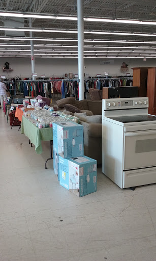 Thrift Store «The Salvation Army Family Store & Donation Center», reviews and photos, 1525 Mall Rd, Monroe, MI 48162, USA