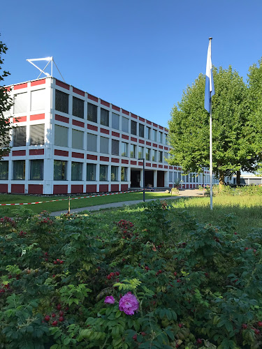 Rezensionen über Kantonsschule Reussbühl in Luzern - Schule