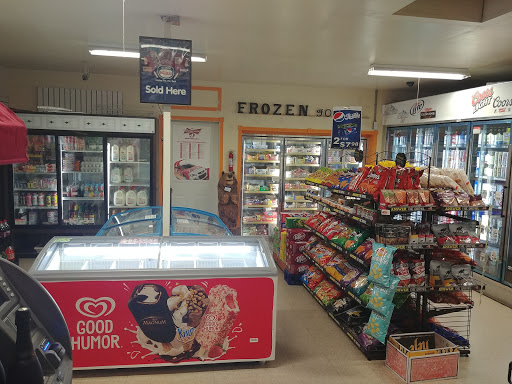 Grocery Store «Clearwood Market & Deli», reviews and photos, 21600 N Clear Lake Blvd SE, Yelm, WA 98597, USA