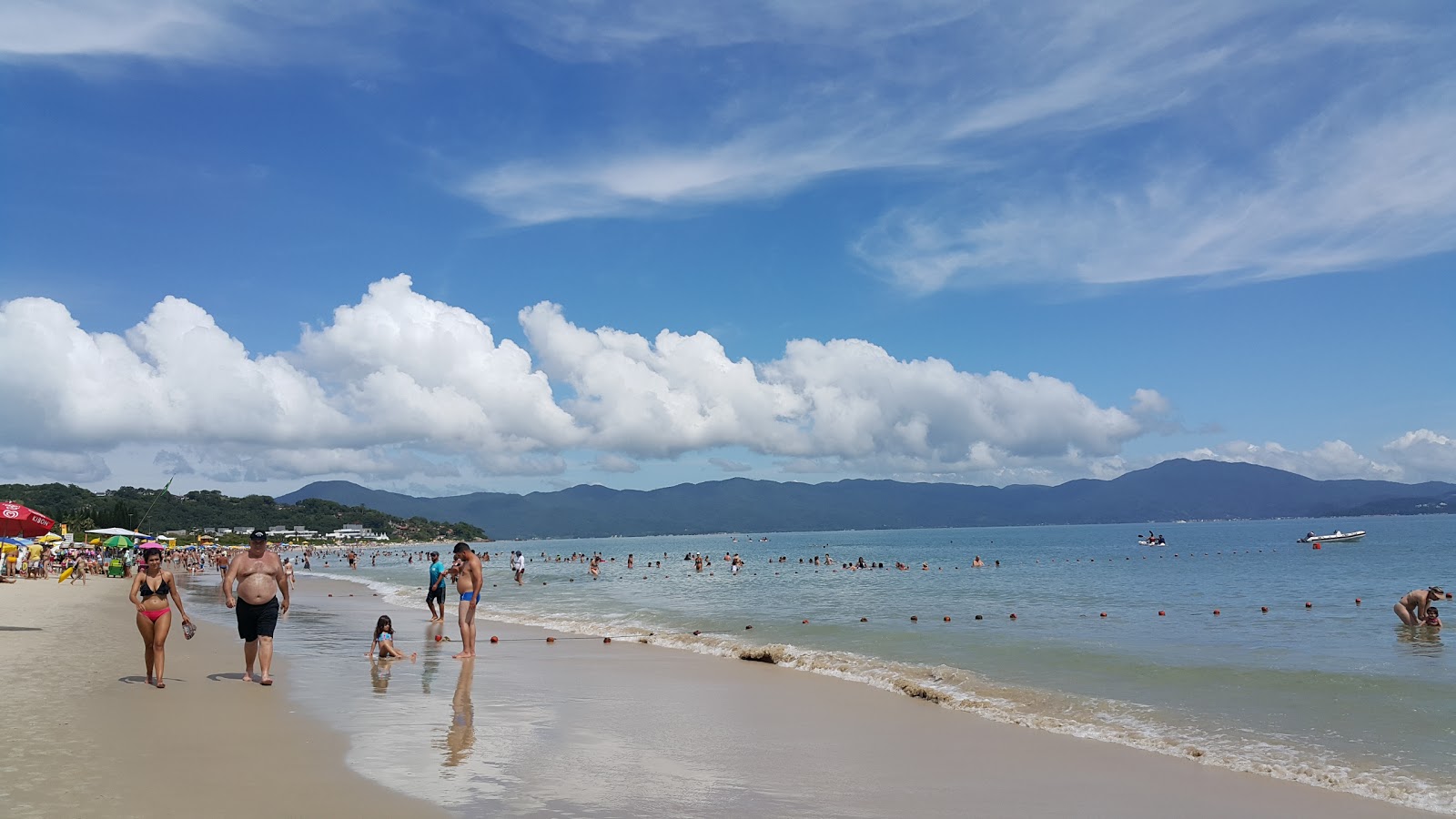 Photo of Jurere beach amenities area