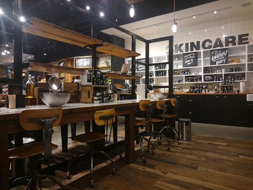 Cosmetics Store «LUSH», reviews and photos, 1961 Chain Bridge Rd, McLean, VA 22102, USA